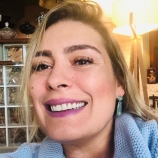 diz, Priscila Gali, Coordenadora